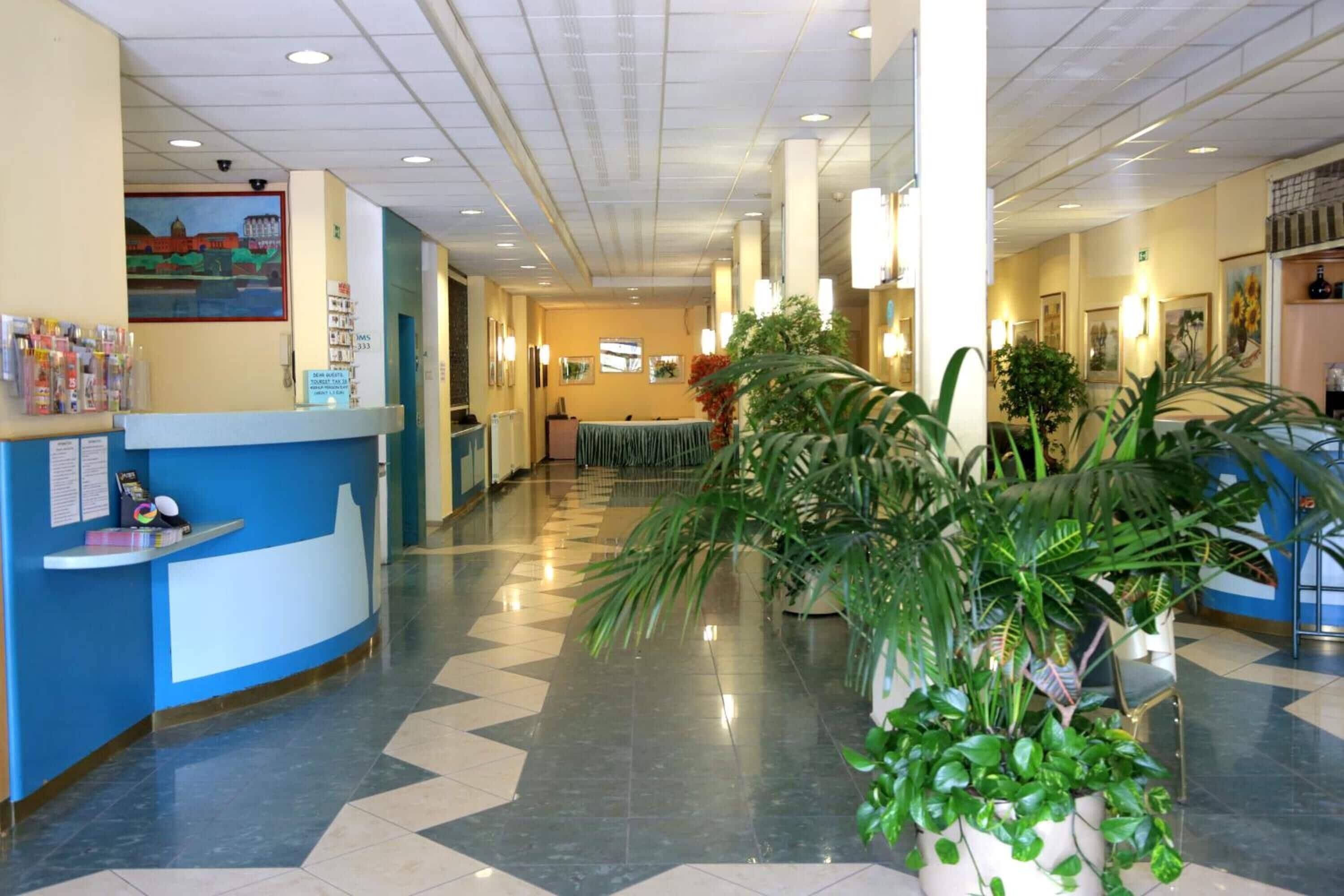 Hotel Bara Junior, Budapest
